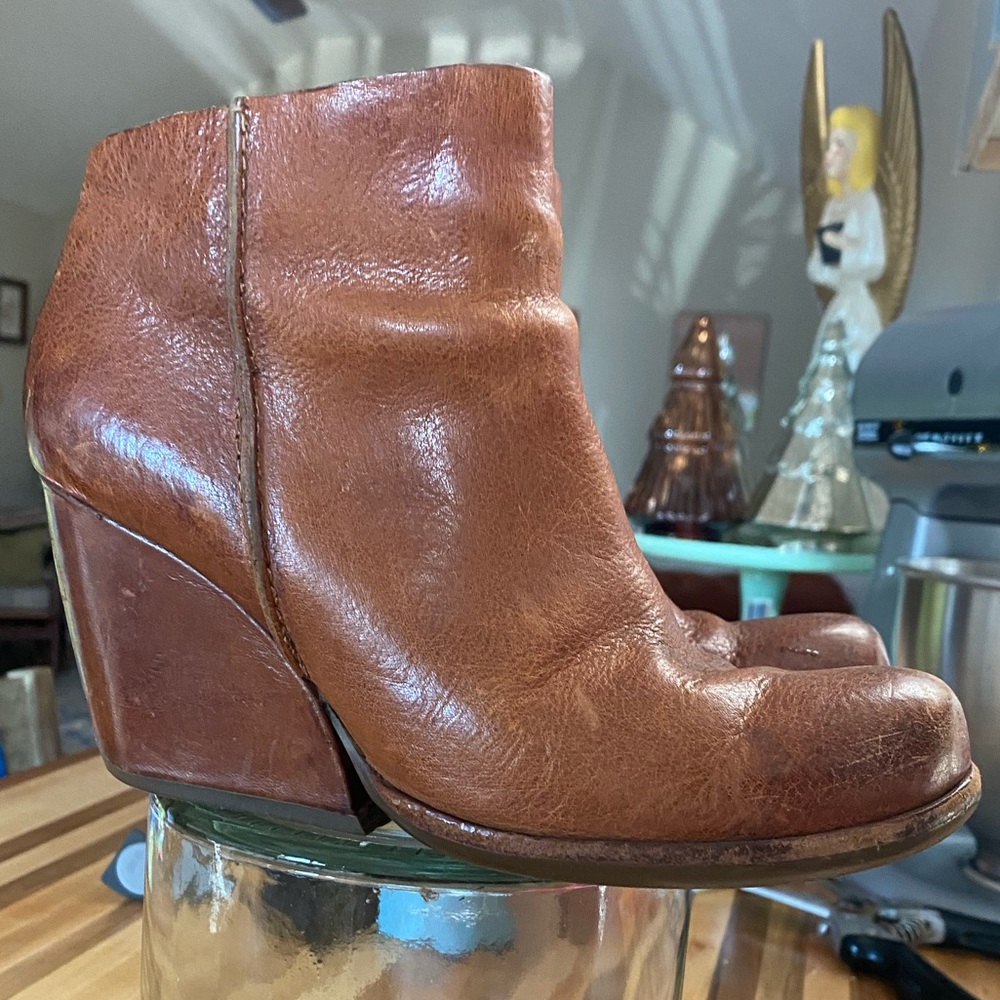 Kork-Ease Natalya booties, brown leather; size 5/35.5